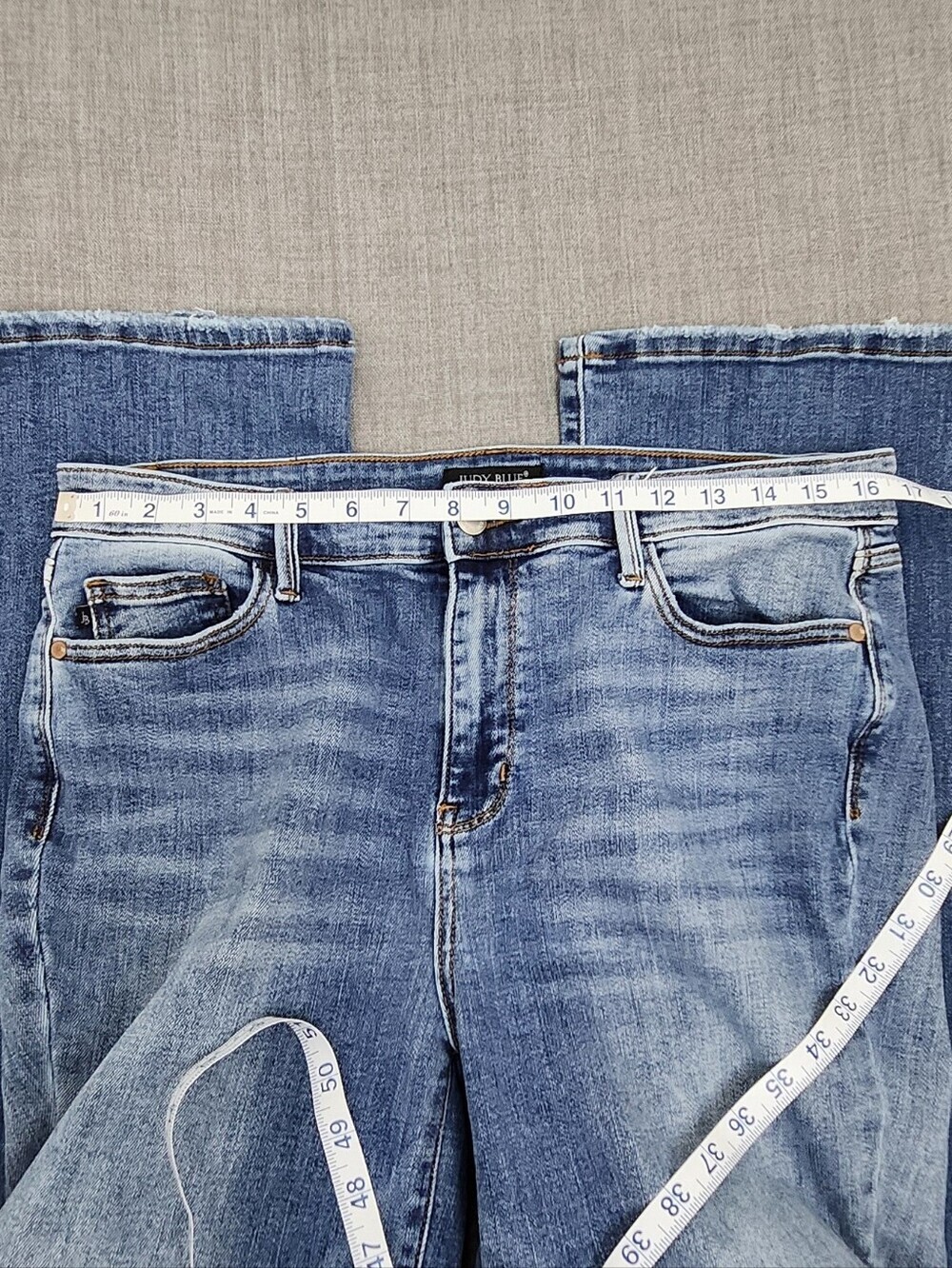 Judy Blue Bootcut Light Wash Stretch Denim Jeans. 15 × 30. Frayed bottom Style - Picture 7 of 12